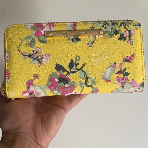 NEW Betsey Johnson yellow floral wallet wristlet - Picture 8 of 8